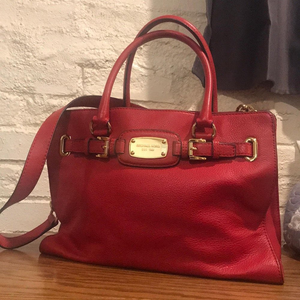 Michael Kors Red shoulder bag with strap